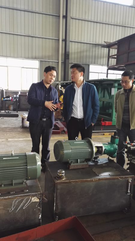 寧鄉(xiāng)經(jīng)信局胡浪局長、產(chǎn)業(yè)發(fā)展科劉義科長一行