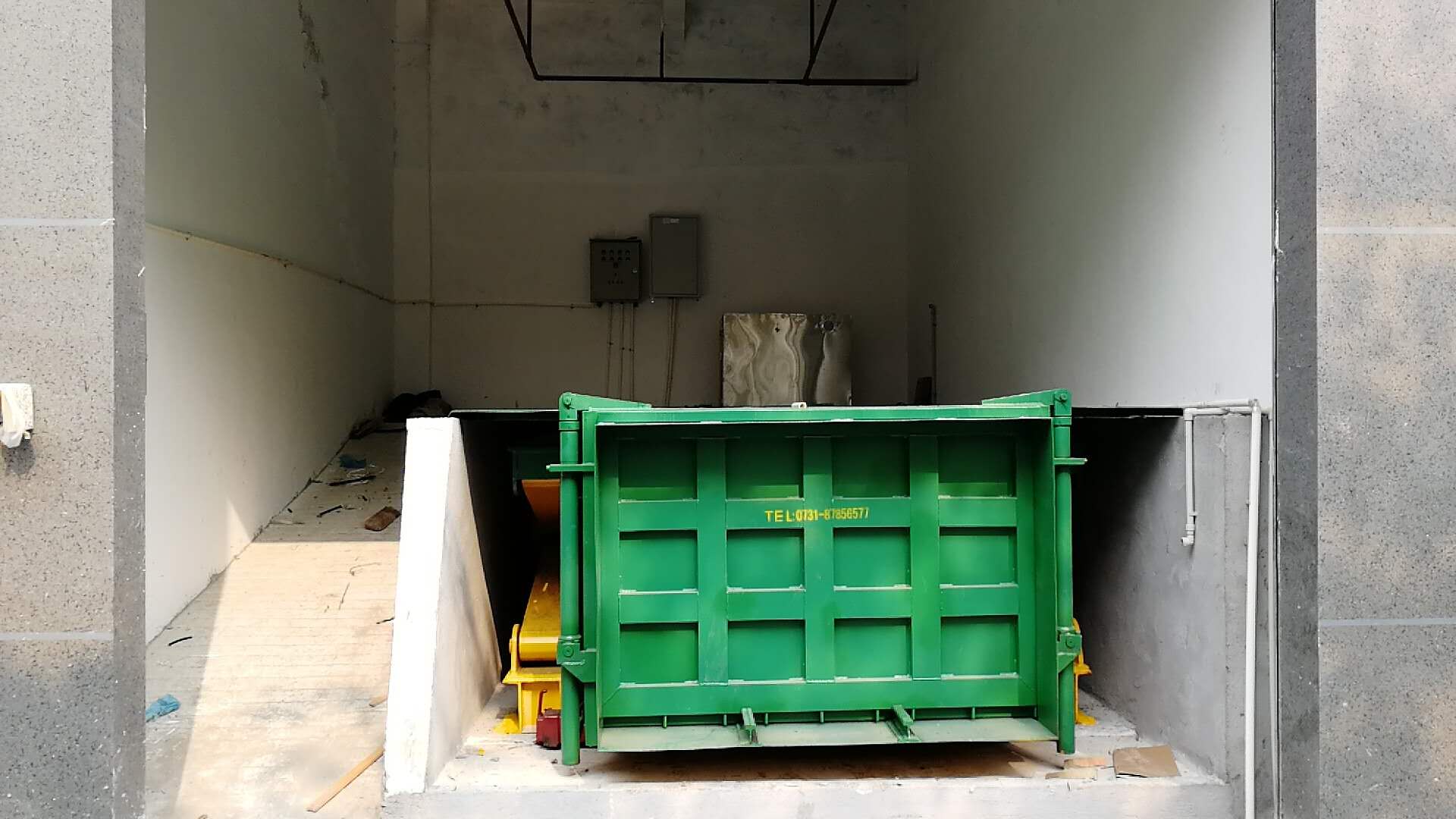 長(zhǎng)沙湘一機(jī)械有限公司,長(zhǎng)沙環(huán)衛(wèi)設(shè)備制造,長(zhǎng)沙環(huán)衛(wèi)設(shè)備銷(xiāo)售,保潔項(xiàng)目